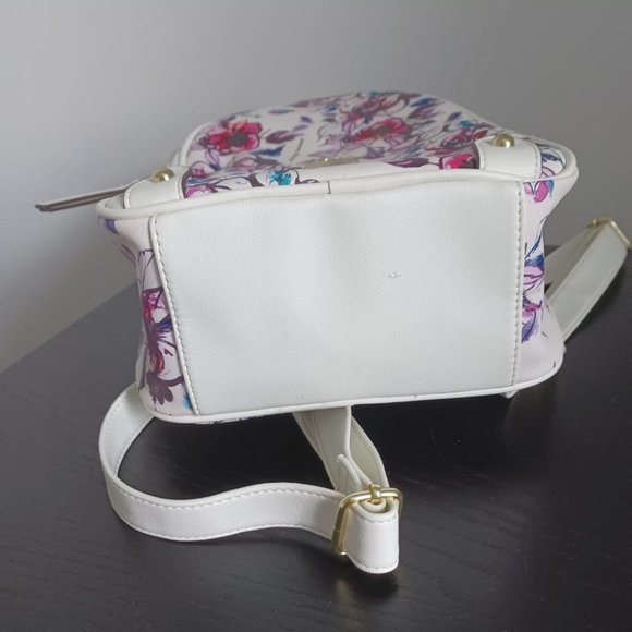 JUICY COUTURE Backpack Lock N Heart - Picture 7 of 10